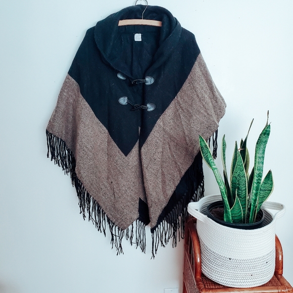 Sweaters - Scarf shawl wrap